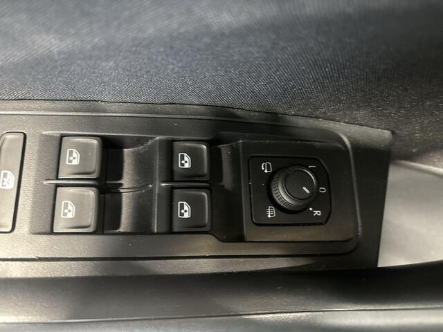 Volkswagen T-Roc 1.5 Tsi 150pk DSG Life · Apple/Android Car Play · Navi · P-Sensoren · Park Assist · Verkeersbord Herkenning · 18'' Inch · Garantie t/m 18-01-2027 of 100.000km