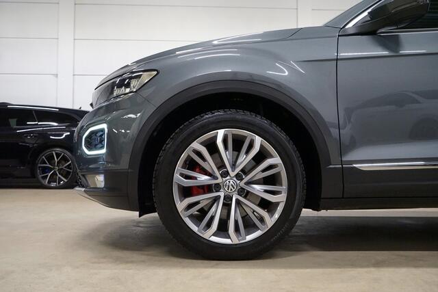 Volkswagen T-Roc 1.5 TSI Sport DSG * Virtual - Camera - 18" - LED - ACC - Lane - Dodehoek - App - DAB *