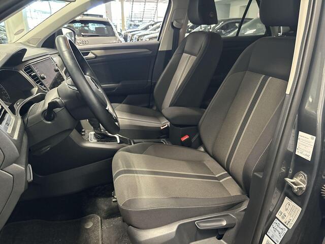Volkswagen T-Roc 1.5 Tsi 150pk DSG Style · Apple/Android Car Play · Camera · Trekhaak · P-Sensoren · Navi · 18'' Inch ·