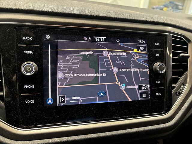Volkswagen T-Roc 1.5 Tsi 150pk DSG Style · Apple/Android Car Play · Camera · Trekhaak · P-Sensoren · Navi · 18'' Inch ·