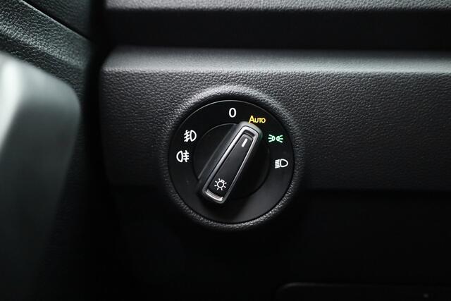 Volkswagen T-Roc 1.5 TSI Sport | CarPlay | Dodehoek. | Adapt. Cruise | Camera