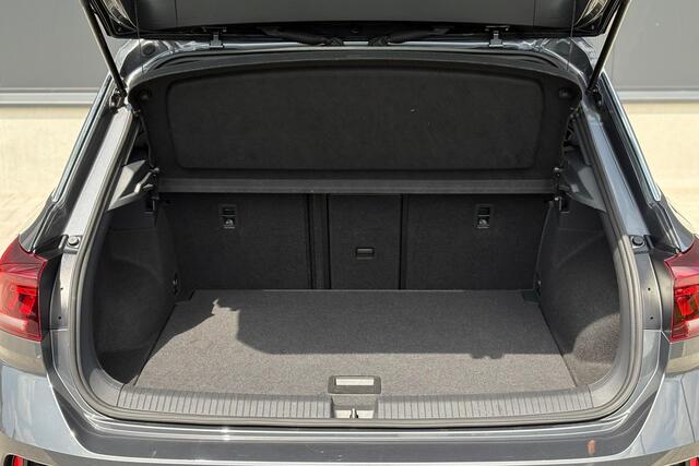 Volkswagen T-Roc 1.0 TSI R-Line 110pk - Navi - Virtual cockpit - ACC - LED - 2 x R-Line - Stoelverwarming - Rijklaar