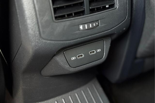 Volkswagen T-Roc 1.0 TSI R-Line 110pk - Navi - Virtual cockpit - ACC - LED - 2 x R-Line - Stoelverwarming - Rijklaar