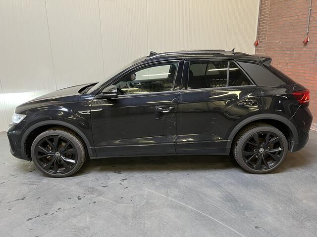 Volkswagen T-Roc 1.5 TSI R-Line / AUTOMAAT/ PANO/ 2X R-LINE/ GARANTIE TM 12-2028/ PARK. SENSOREN + CAMERA/ APP-CONNECT/ ADAPT. CRUISE/ KEYLESS/ 19" LMV/ STOEL-STUUR VERWARM.
