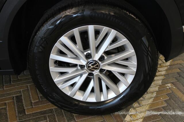 Volkswagen T-Roc 1.0 TSI Style | Incl. 12 maanden garantie | Adaptieve cruise control | Climate control | Apple carplay/Android auto | DAB radio | Navigatie | Parkeersensoren |