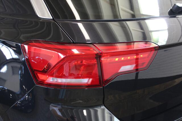 Volkswagen T-Roc 1.0 TSI Style | Incl. 12 maanden garantie | Adaptieve cruise control | Climate control | Apple carplay/Android auto | DAB radio | Navigatie | Parkeersensoren |