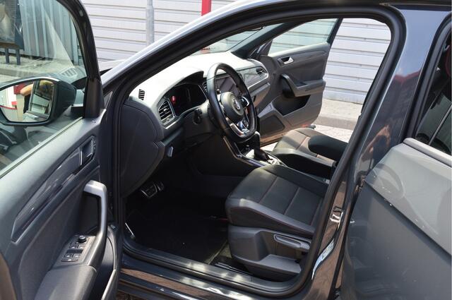 Volkswagen T-Roc 1.5 TSI Sport Business R O.a; PDC, Clima, ACC, Navi, Carplay, DAB, Digitaal dashboard, Rijklaar, Etc. All-in prijs!