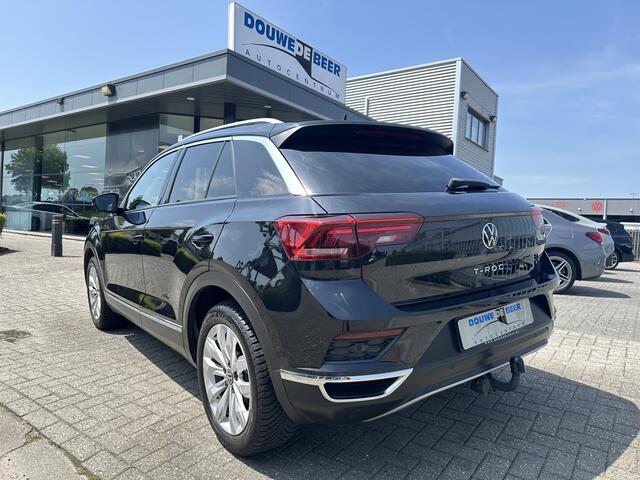 Volkswagen T-Roc 1.5 TSI Style Trekhaak | Navi | Camera | Stoelverw. | LED | DAB