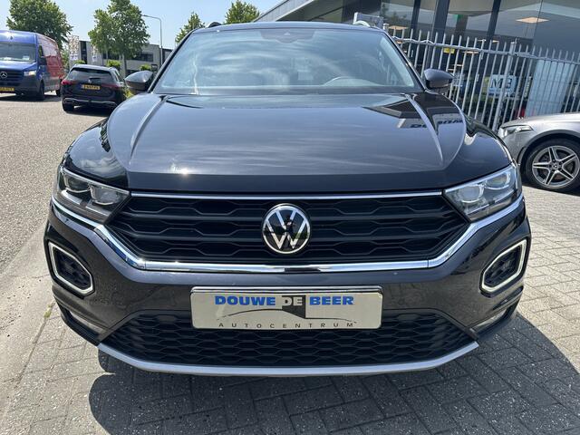 Volkswagen T-Roc 1.5 TSI Style Trekhaak | Navi | Camera | Stoelverw. | LED | DAB
