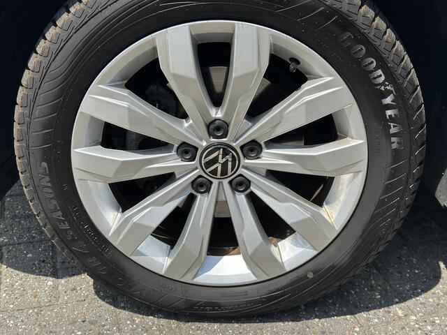 Volkswagen T-Roc 1.5 TSI Style Trekhaak | Navi | Camera | Stoelverw. | LED | DAB