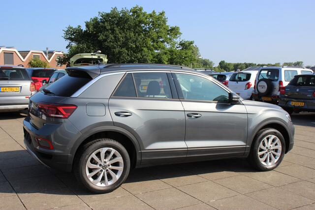 Volkswagen T-Roc 1.5 TSI Life Edition DSG Automaat | PDC | Keyless |