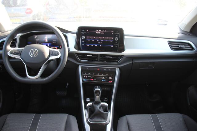 Volkswagen T-Roc 1.5 TSI Life Edition DSG Automaat | PDC | Keyless |