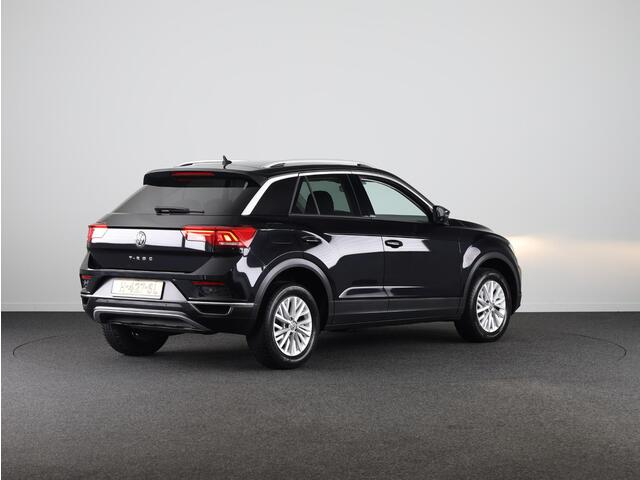 Volkswagen T-Roc 1.0 TSI Style 115 pk | Navigatie | Parkeersensoren | Adaptieve cruise control | Autom. airco |