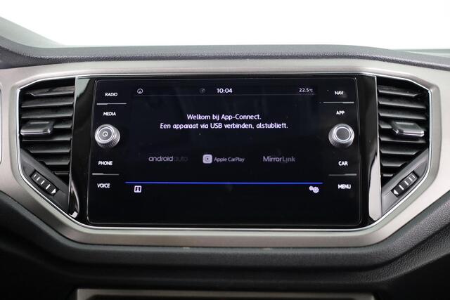 Volkswagen T-Roc 1.0 TSI Style 115 pk | Navigatie | Parkeersensoren | Adaptieve cruise control | Autom. airco |