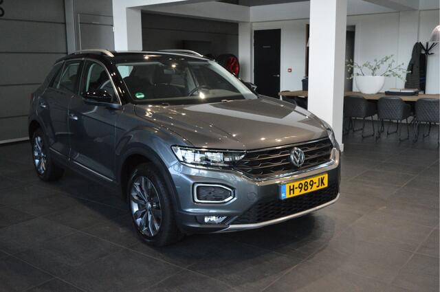 Volkswagen T-Roc 1.0 TSI Style navi clima camera led pdc trekhaak 17 inch !!