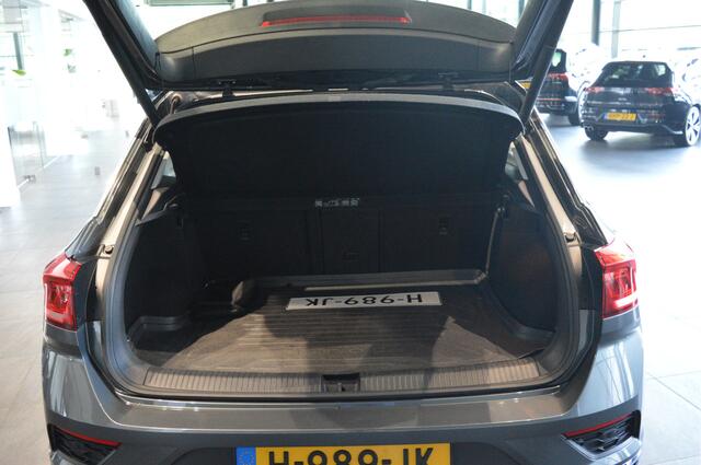 Volkswagen T-Roc 1.0 TSI Style navi clima camera led pdc trekhaak 17 inch !!