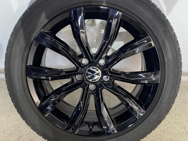 Volkswagen T-Roc 1.5 TSI Style 150 pk Automaat (DSG) | Verlengde garantie | Panoramadak | Parkeersensoren (Park assist) | Stoelverwarming | Black Style pakket |