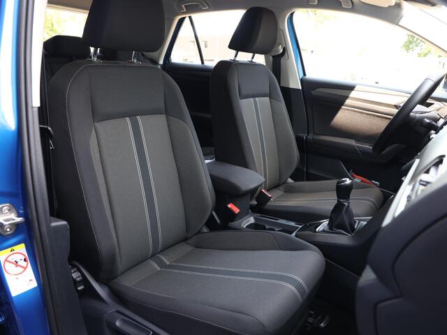 Volkswagen T-Roc 1.5 TSI Style 150PK | Navigatie | Trekhaak | Camera | Cruise control