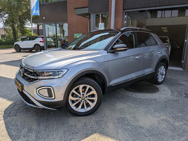 Volkswagen T-Roc 1.5 TSI Style, Trekhaak,Navi,dig dashboard.