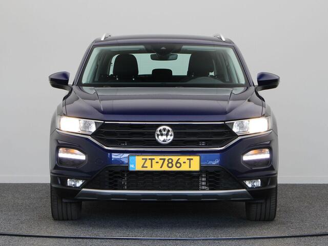 Volkswagen T-Roc 1.0 TSI Style | 17 inch Velgen | Climate Control | Navigatie | Parkeersensoren voor en achter |