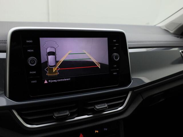 Volkswagen T-Roc 1.5TSI/150PK Style DSG · Navigatie · Trekhaak · Camera + Parkeersensoren · Garantie tot augustus 2025