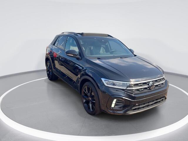 Volkswagen T-Roc 1.5 TSI 150pk DSG R-Line Blackstyle · Panoramadak · Camera + Parkeersensoren · Beats Audio