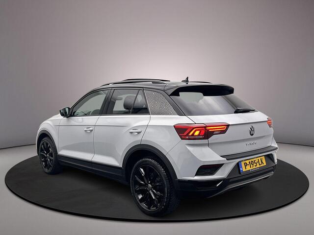 Volkswagen T-Roc Sport Business R 1.5 TSI 150pk DSG Automaat Trekhaak, Panoramadak, Adaptive cruise control, Elektrische achterklep, Achteruitrijcamera, Navigatie