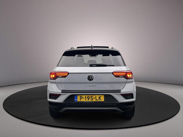 Volkswagen T-Roc Sport Business R 1.5 TSI 150pk DSG Automaat Trekhaak, Panoramadak, Adaptive cruise control, Elektrische achterklep, Achteruitrijcamera, Navigatie