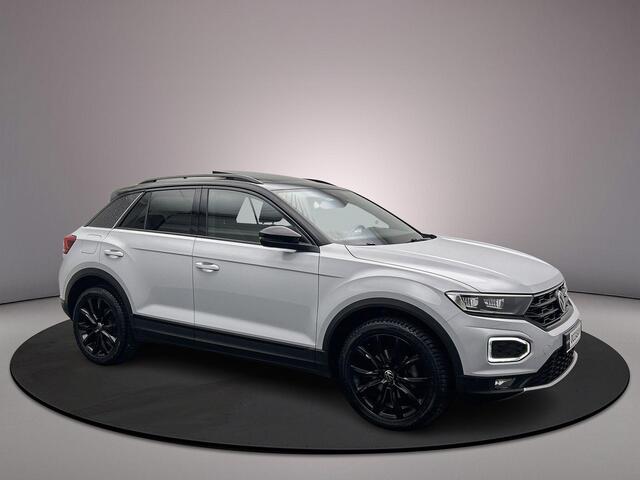 Volkswagen T-Roc Sport Business R 1.5 TSI 150pk DSG Automaat Trekhaak, Panoramadak, Adaptive cruise control, Elektrische achterklep, Achteruitrijcamera, Navigatie