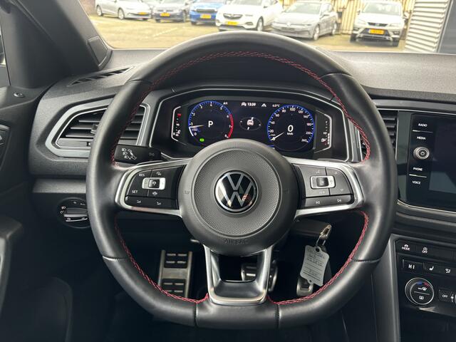 Volkswagen T-Roc 1.5 TSI 150pk DSG Sport / Panoramadak / Virtual Cockpit / Black Design Int. / Zwart Dak / Navi / Camera / Stoelverwarming