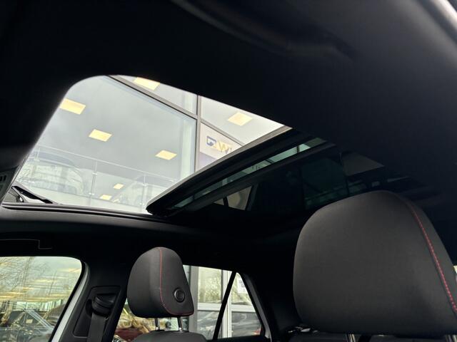 Volkswagen T-Roc 1.5 TSI 150pk DSG Sport / Panoramadak / Virtual Cockpit / Black Design Int. / Zwart Dak / Navi / Camera / Stoelverwarming