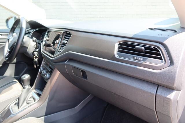 Volkswagen T-Roc 1.0 TSI STYLE, APPLE CARPLAY, TREKHAAK ENZ...