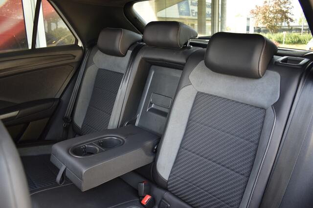 Volkswagen T-Roc 1.5 TSI Sport Business R / Automaat / Panorama-dak / Parkeerhulp / Adaptive Cruise / Ski-luik / LED