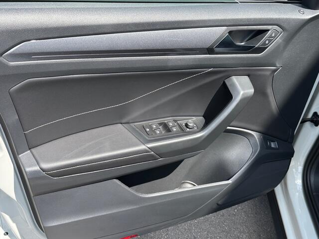 Volkswagen T-Roc 1.5 TSI 150pk DGS Style | Dode hoek | Keyless | Camera | Carplay | Rijklaar incl. garantie