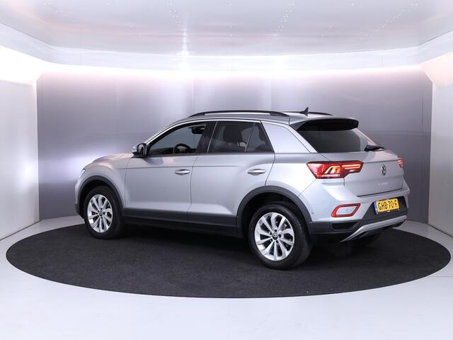 Volkswagen T-Roc 1.5 TSI Life Edition 150 pk Automaat (DSG) | Verlengde garantie | Navigatie via App | Parkeersensoren (Park assist) | Achteruitrijcamera | Adaptieve cruise control |