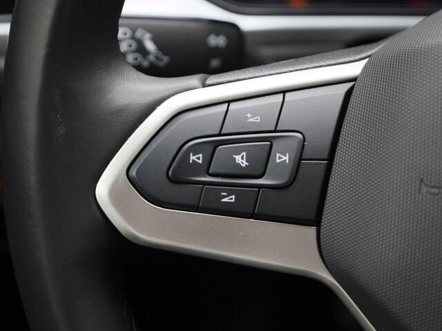 Volkswagen T-Roc 1.0TSI/116PK Life · Navigatie · Parkeersensoren · Stoelverwarming · Garantie tot juli 2026