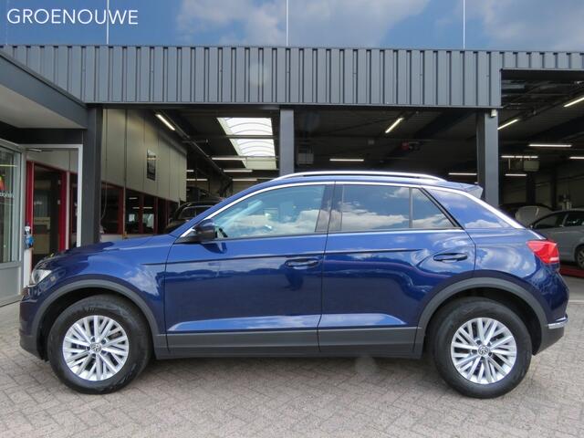 Volkswagen T-Roc 1.5 TSI 150pk STYLE BNS / Camera / Trekhaak / Virtual / BOVAG garantie