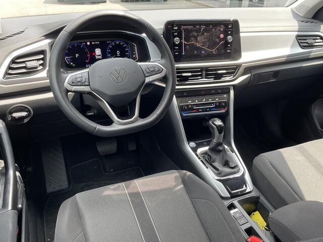 Volkswagen T-Roc 1.5 TSI 150pk Life Edition DSG / Navigatie / Parkeerhulp / Camera