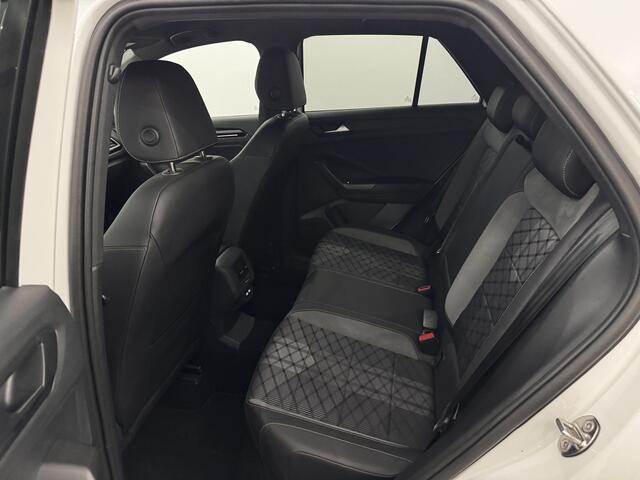 Volkswagen T-Roc 1.5 TSI 2 x R-Line Half leder, Camera, Apple carplay, Keyless start, Virtual desk, Stoelverwarming, Cruise control adaptief