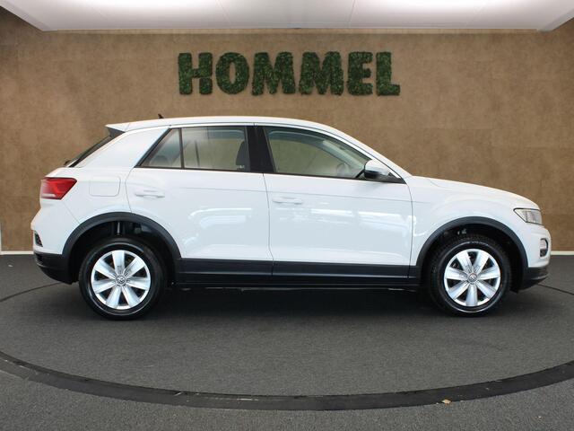 Volkswagen T-Roc 1.0 TSI - ORIGINEEL NEDERLANDSE AUTO - VASTE TREKHAAK - TREKGEWICHT 1300 KG - AIRCO - 4 SEIZOENEN BANDEN - BLUETOOTH - GROOT MULTIMEDIASCHERM - 4 X ELEKTRISCHE RAMEN - LICHTSENSOR - NETTE AUTO