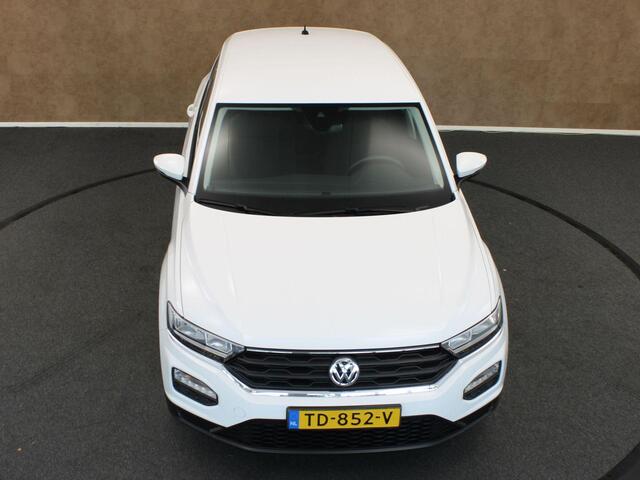 Volkswagen T-Roc 1.0 TSI - ORIGINEEL NEDERLANDSE AUTO - VASTE TREKHAAK - TREKGEWICHT 1300 KG - AIRCO - 4 SEIZOENEN BANDEN - BLUETOOTH - GROOT MULTIMEDIASCHERM - 4 X ELEKTRISCHE RAMEN - LICHTSENSOR - NETTE AUTO