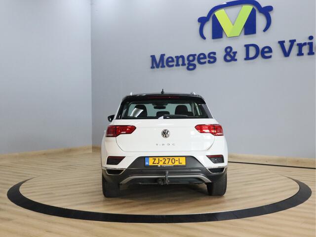 Volkswagen T-Roc 1.0 TSI Style Business Airco ECC | Apple Carplay | Trekhaak | Navigatie | Virtual | LED | Isofix | NAP