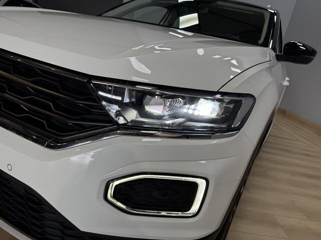 Volkswagen T-Roc 1.0 TSI Style Business Airco ECC | Apple Carplay | Trekhaak | Navigatie | Virtual | LED | Isofix | NAP