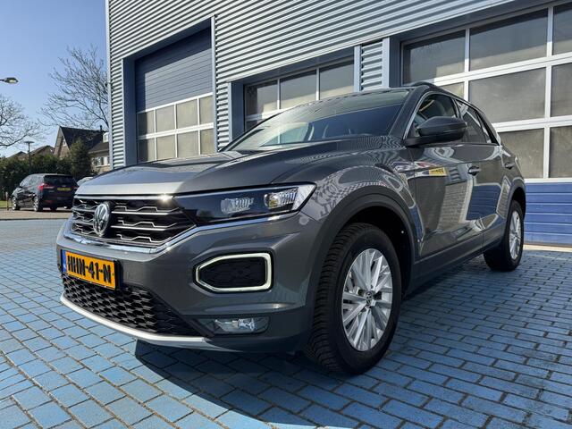 Volkswagen T-Roc 1.5 TSI ADAP CRUISE NAVI PDC ALL SEASON