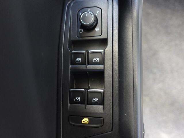 Volkswagen T-Roc 1.0 TSI R-Line Business Airco Navi Carplay PDC VA Massage Full LED Adaptive Cruise Control Ambiente verlichting