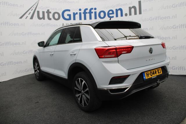 Volkswagen T-Roc 1.5 TSI Sport nette SUV met trekhaak
