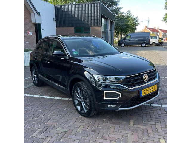 Volkswagen T-Roc 1.5 TSI SPORT - 150PK - ZWART