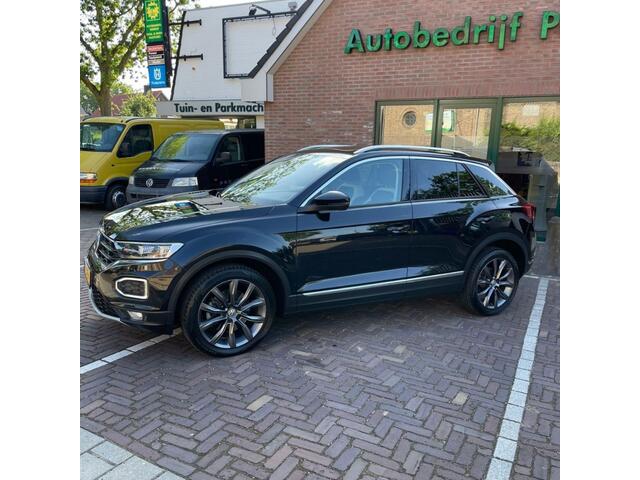 Volkswagen T-Roc 1.5 TSI SPORT - 150PK - ZWART
