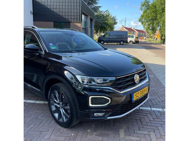 Volkswagen T-Roc 1.5 TSI SPORT - 150PK - ZWART