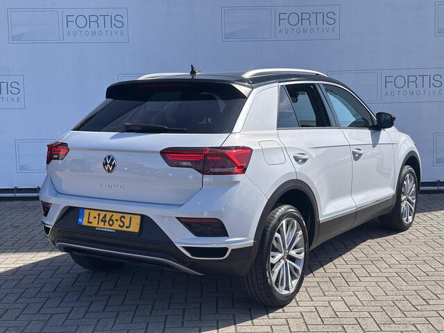 Volkswagen T-Roc 1.5 TSI Sport NLAuto | Two-tone metaal kleur | sport | Adap cruise |